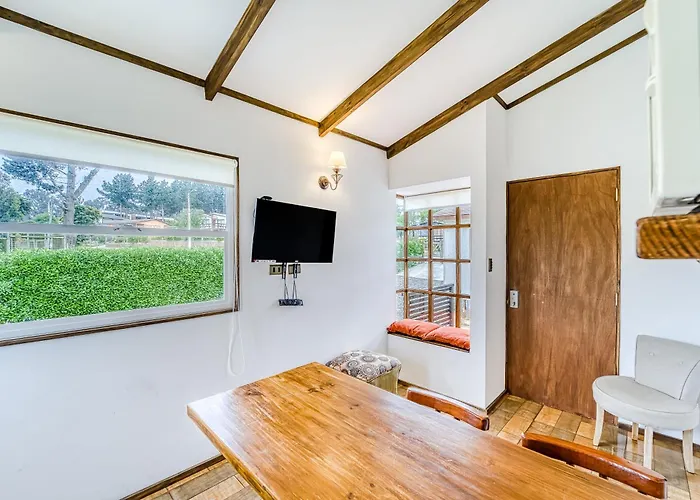 Breeze Cabin 2B W/Wifi, Smart Tv & Parking.